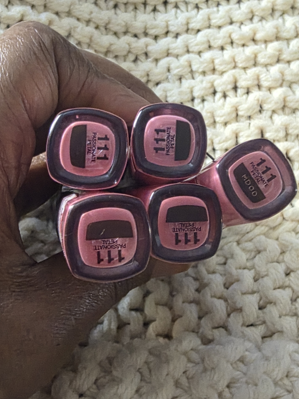 L'Oreal 111 Passionate Petal Pink Lipstick Set